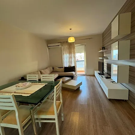 Daily Rent House Jd * Vlorë
